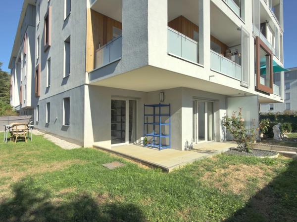 LA RAVOIRE (73480) : Appartement T3 de 63,42 m² avec terrasse, jardin privatif et garage