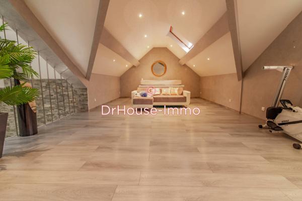 Maison à vendre 9 pièces de 250 m²