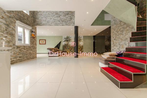 Maison à vendre 9 pièces de 250 m²