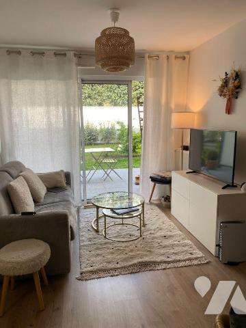 À VENDRE - RENNES (35) - À environ 500 m à pied de la station de métro Gros-Chêne, appartement ...