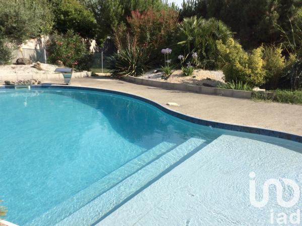 Maison 15 pièces de 539 m² à Marans (17230)