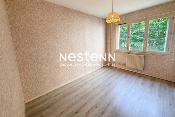 NESTENN#VENISSIEUX#APPARTEMENT#T4€BALCON#CAVE#PARKING COLLECTIF#PROCHES COMMERCES#GARE#TRAMWAY#BUS#AXES ROUTIERS