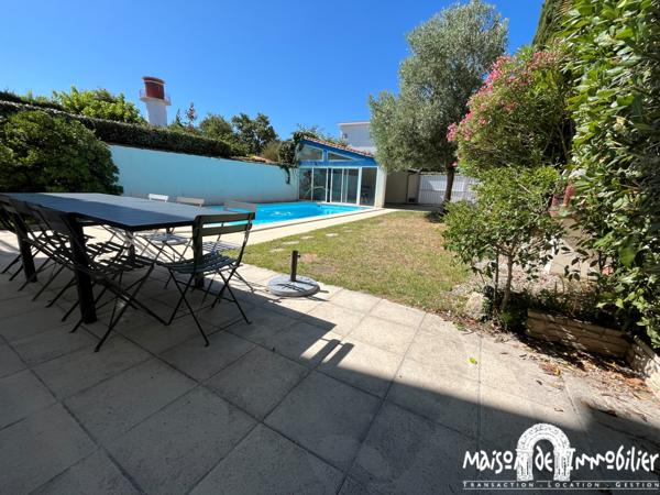Vente Villa des Sixties - 7 pièces - 192m² - Piscine et jardin - Aperçu mer