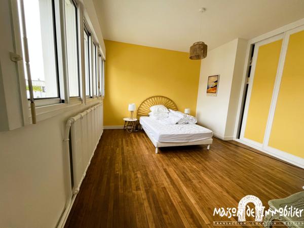 Vente Villa des Sixties - 7 pièces - 192m² - Piscine et jardin - Aperçu mer