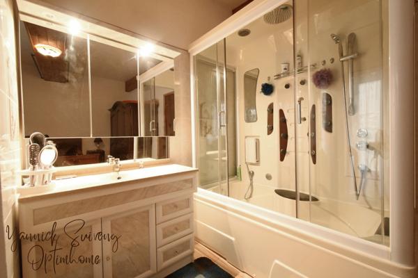 Maison de village 2 faces + terrasse à MONTNER (66)