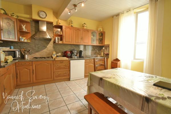 Maison de village 2 faces + terrasse à MONTNER (66)