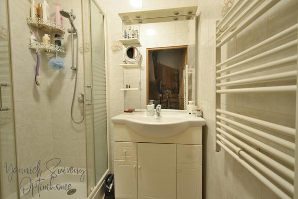 Maison de village 2 faces + terrasse à MONTNER (66)