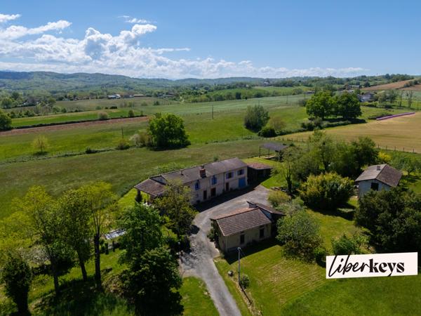 Maison T6 garage, annexes, terrain cadre exceptionnel.