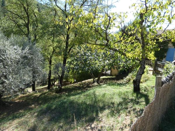 VOLONNE – PROPRIÉTÉ D’EXCEPTION 3,5 HA – 3 HABITATIONS – PISCINE CHAUFFÉE – VUE MONTAGNES