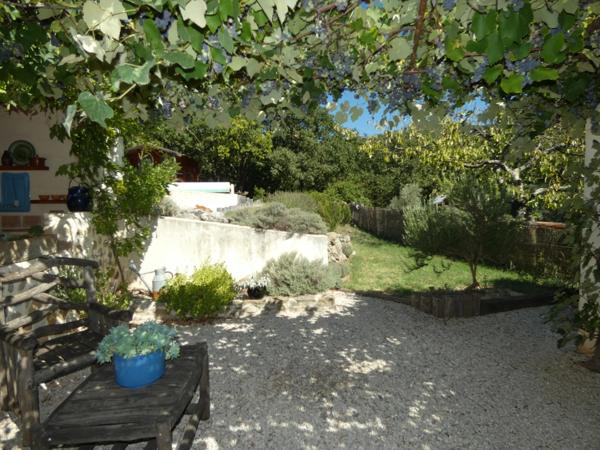VOLONNE – PROPRIÉTÉ D’EXCEPTION 3,5 HA – 3 HABITATIONS – PISCINE CHAUFFÉE – VUE MONTAGNES