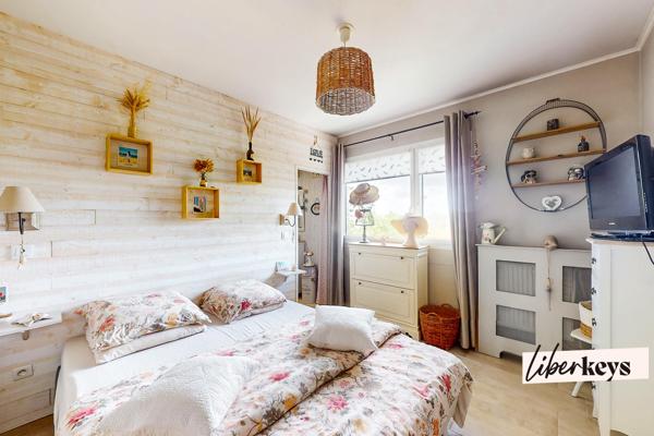 Rare à Tremblay-en-France – F2 de 48,89 m² entièrement rénové, dernier étage avec balcon et vue sur les arbres
