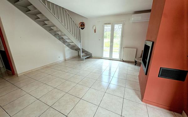 Maison à vendre    6 pièces •  Villemoustaussou