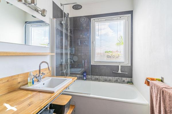 Appartement à vendre 269 998 € Bordeaux 3 p 70 m² DPE D