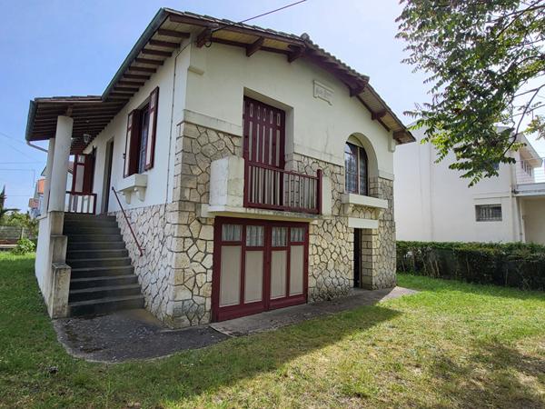 MAISON DE CARACTERE A RENOVER