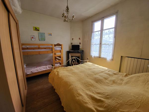 MAISON DE CARACTERE A RENOVER