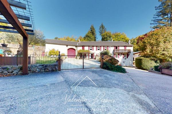 DOMAINE DE CARACTÈRE - RESTAURANT - AUBERGE ET PISCINE
