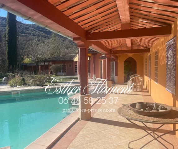 Maison lumineuse avec jardin clos avec studio indépendant