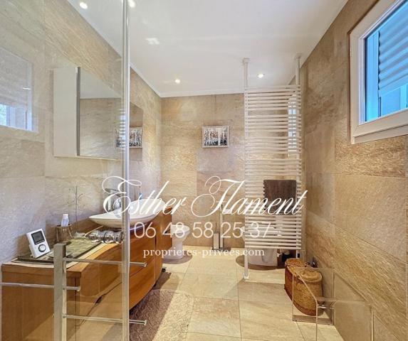 Maison lumineuse avec jardin clos avec studio indépendant