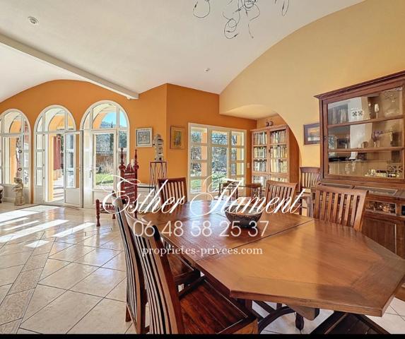 Maison lumineuse avec jardin clos avec studio indépendant