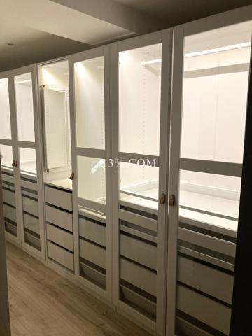 Loft 4 pièce(s) 3 chambre(s) 158 m²