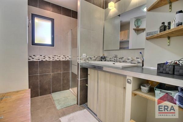 Maison Montfavet 6 pièces - 107m² - Dépendance - Piscine - Garage