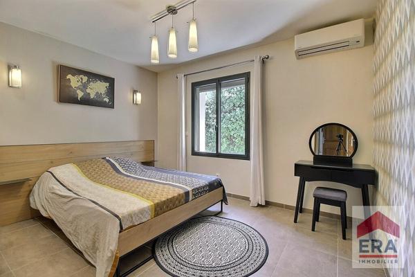 Maison Montfavet 6 pièces - 107m² - Dépendance - Piscine - Garage