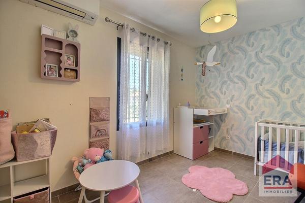 Maison Montfavet 6 pièces - 107m² - Dépendance - Piscine - Garage