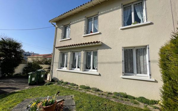 Maison à vendre    6 pièces •  Niort