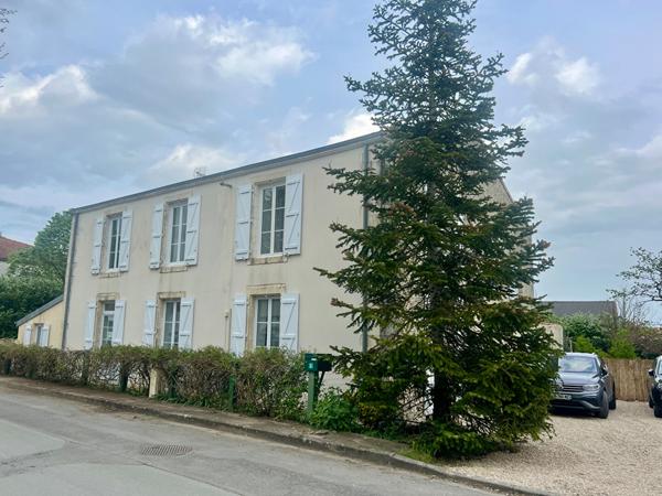 Maison Angliers 8 pièce(s) 220 m2