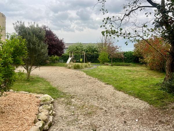 Maison Angliers 8 pièce(s) 220 m2