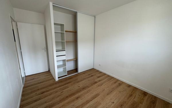 Maison à louer    4 pièces •  Saint-Hilaire-du-Rosier