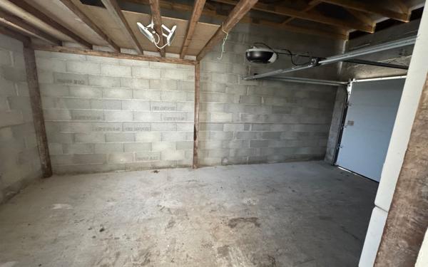 Maison à louer    4 pièces •  Saint-Hilaire-du-Rosier