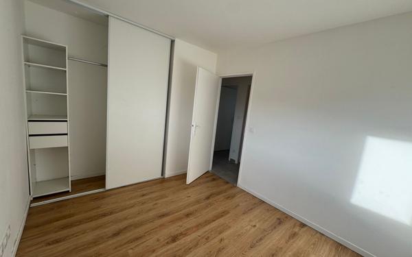 Maison à louer    4 pièces •  Saint-Hilaire-du-Rosier