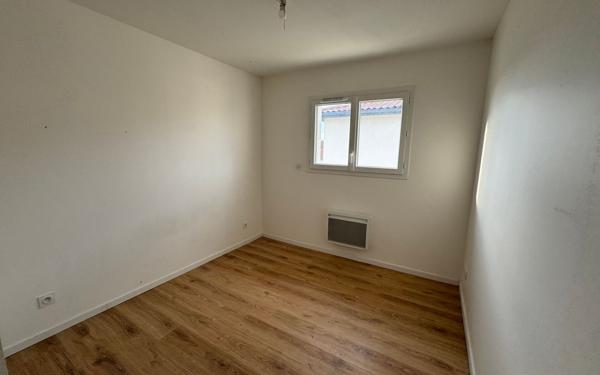 Maison à louer    4 pièces •  Saint-Hilaire-du-Rosier