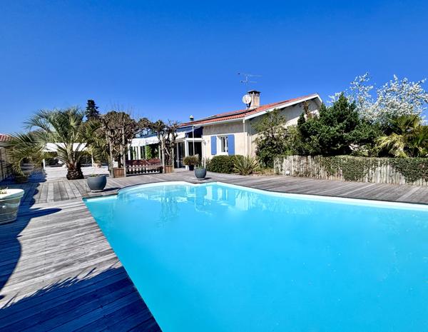 Maison 6 pièces - 220 m²