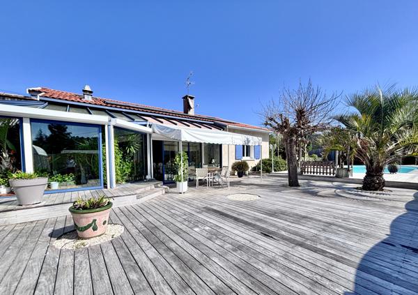 Maison 6 pièces - 220 m²