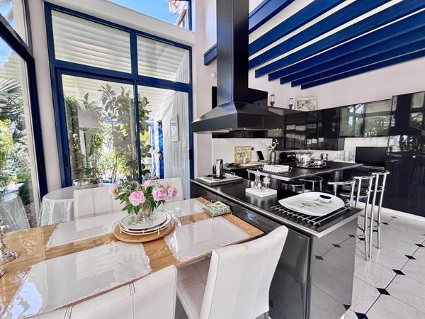 Maison 6 pièces - 220 m²