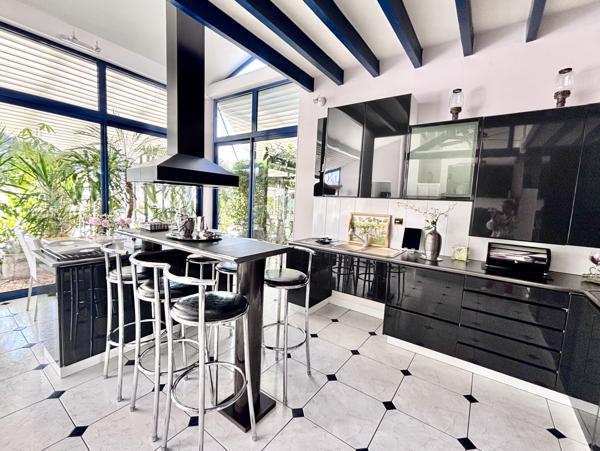 Maison 6 pièces - 220 m²