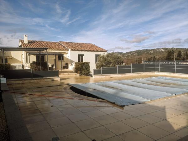 Maison individuelle de plain pied sur un terrain de 1095 m²