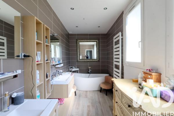 Maison à vendre 8 pièces 270 m² Montmorency