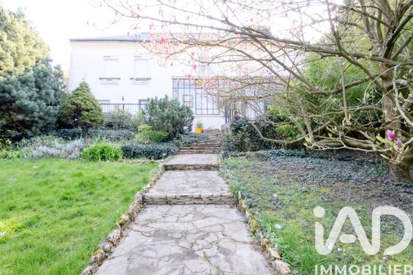 Maison à vendre 8 pièces 270 m² Montmorency
