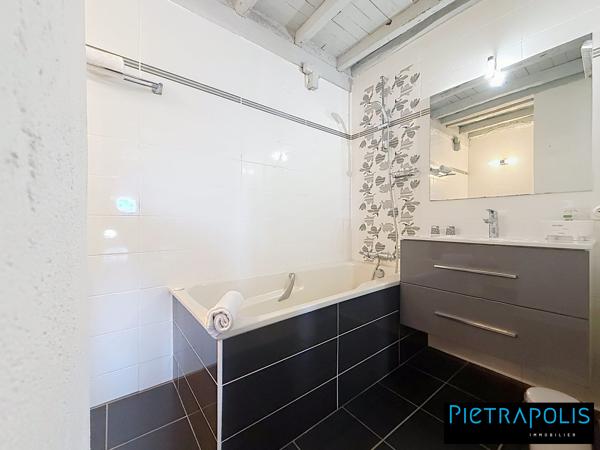 220 m² à réinventer sur 700 m² de terrain – Ambérieux-en-Dombes