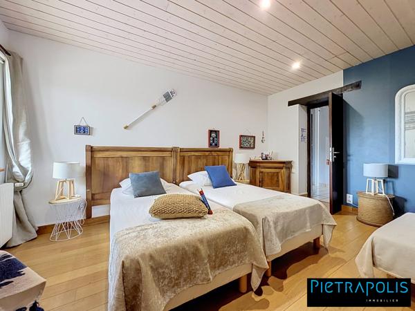 220 m² à réinventer sur 700 m² de terrain – Ambérieux-en-Dombes