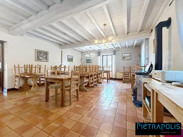 220 m² à réinventer sur 700 m² de terrain – Ambérieux-en-Dombes