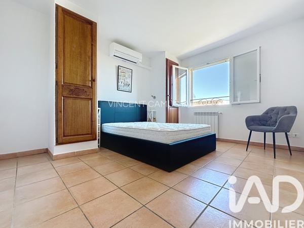 Maison à vendre 6 pièces 178 m² Sanary-sur-Mer