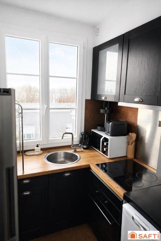 APPARTEMENT 2 PIECES AVEC UNE CAVE EN TRES BON ETAT