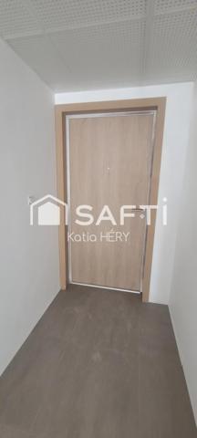 APPARTEMENT AVEC JARDINET PRIVATIF