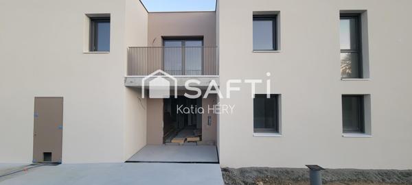 APPARTEMENT AVEC JARDINET PRIVATIF