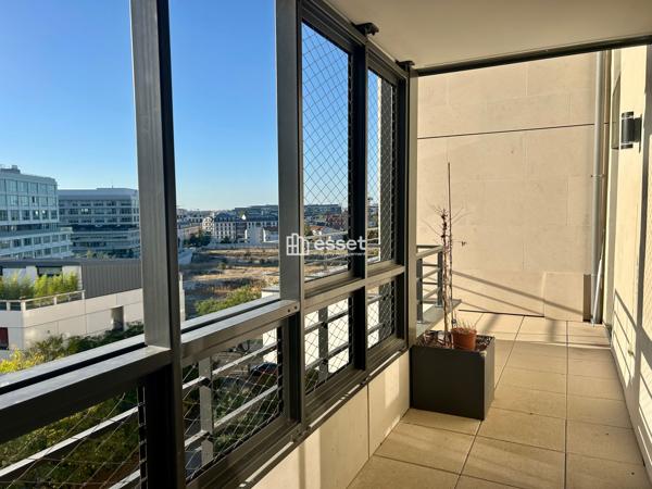 Location Appartement 4 pièces 115.66 m² - Courbevoie 92400