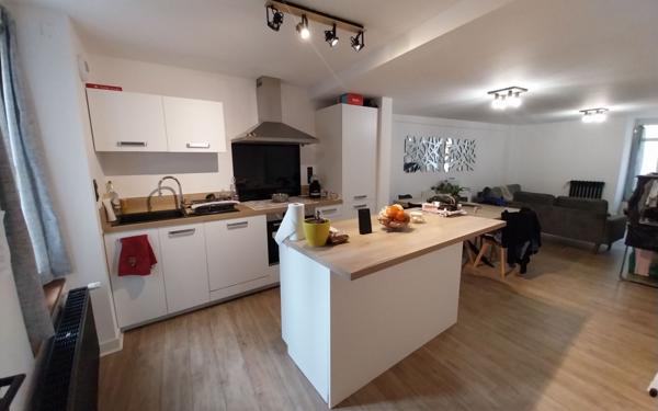 Appartement à louer    3 pièces • 85,57 m2 Saint-Yrieix-la-Perche